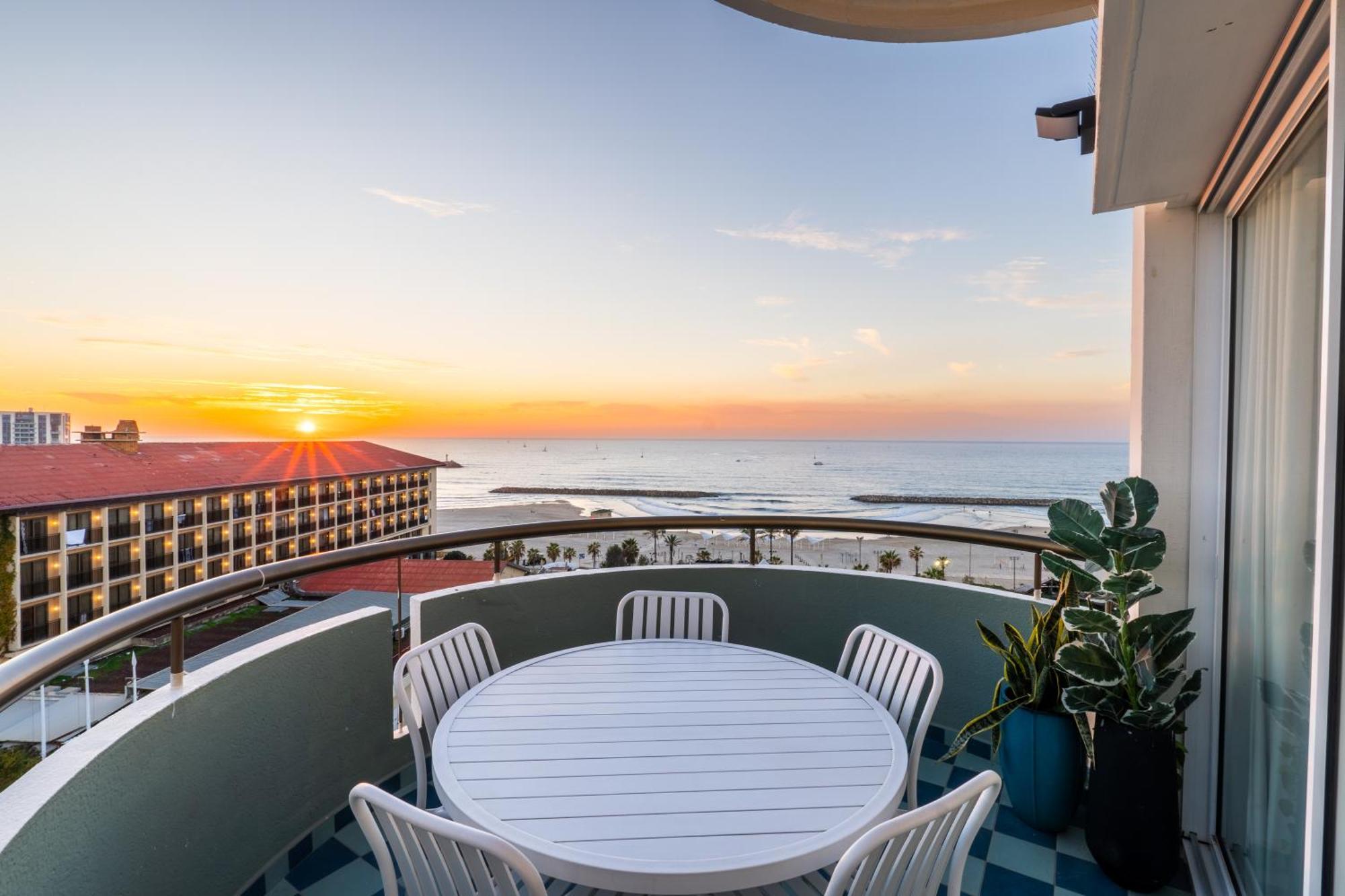 Sunsets Paradise 2Br With Parking By Beachfront Stay Herzliya ภายนอก รูปภาพ